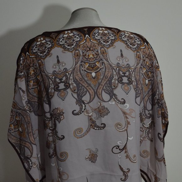 Quintessential Cape Style Brown Top with Design - Picture 4 of 8